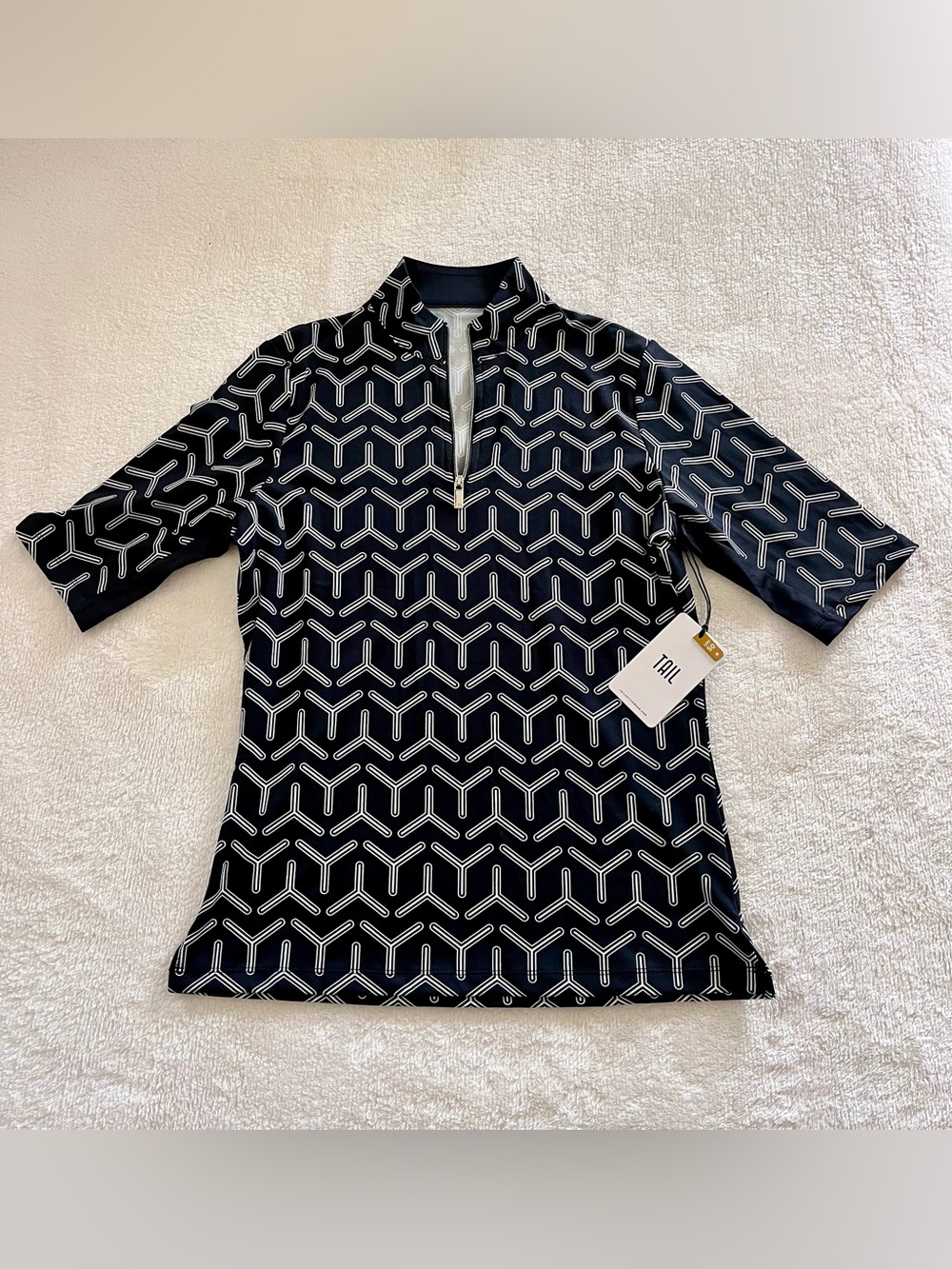 Tail Black & White Geometric Golf Top